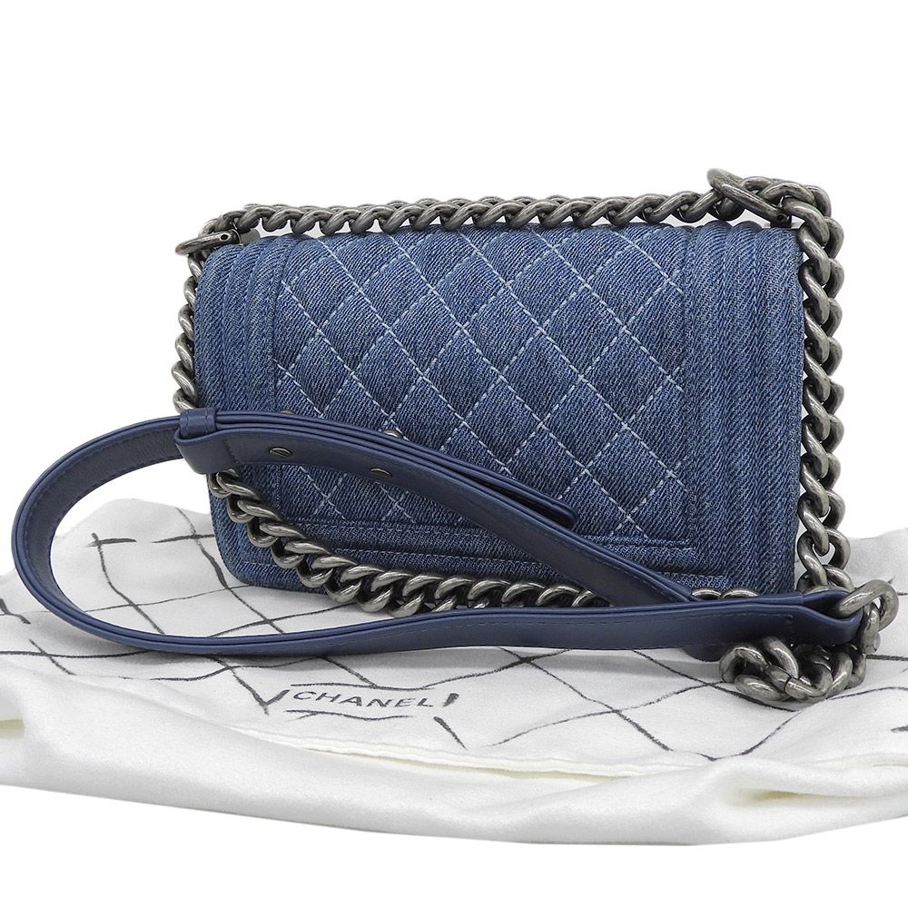 Chanel Boy Chain Shoulder — view 2