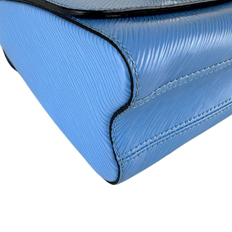 Louis Vuitton Shoulder Bag Twist — view 8