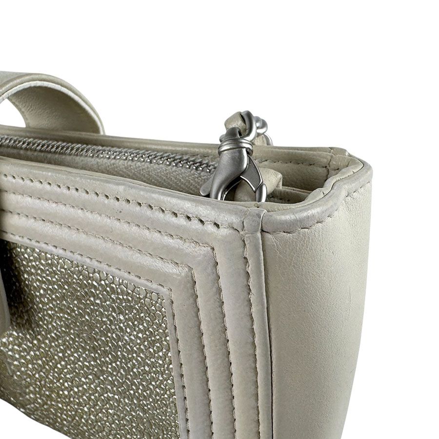 Chanel Shoulder Bag Ivory — view 7