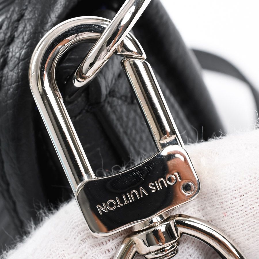 Louis Vuitton Shoulder Bag Buci NM — view 8
