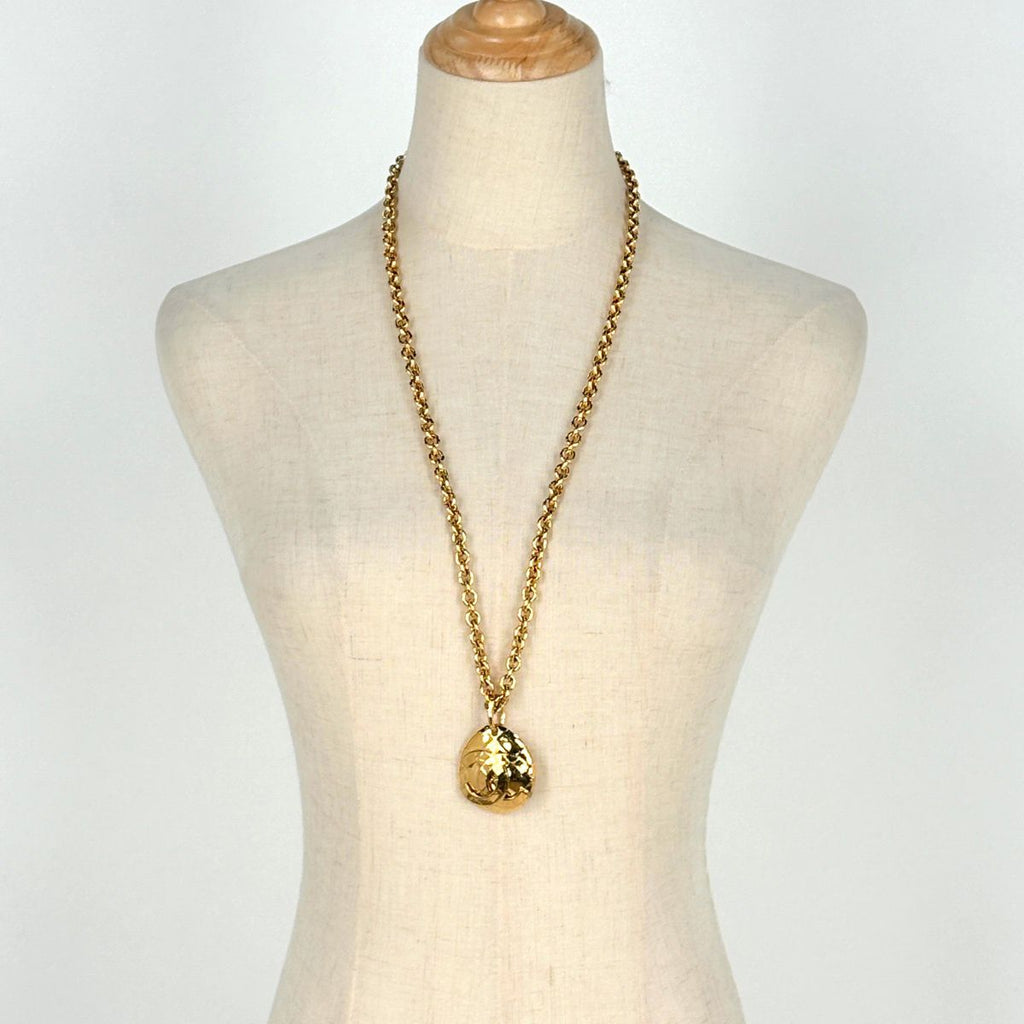 Chanel CC Logo Chain Necklace Quilted Long Gold Plated — view 6