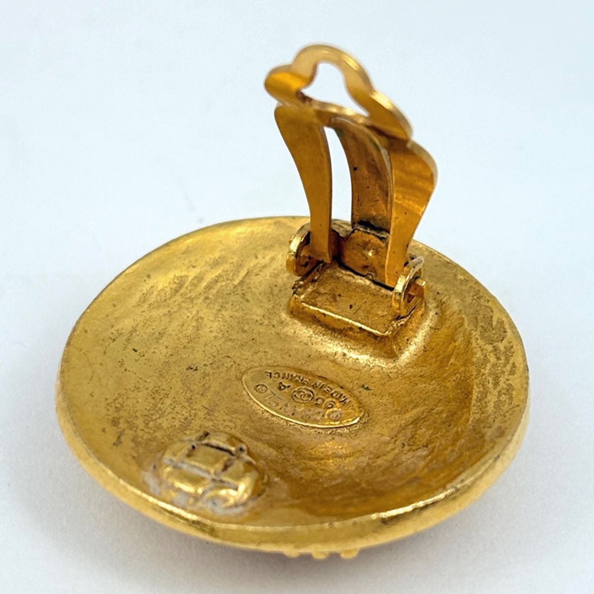 Chanel CC Logo Round Earrings Gold Plated — view 3