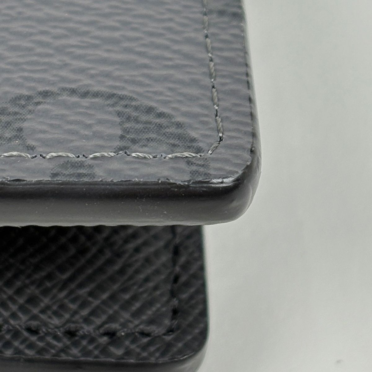 Louis Vuitton Portefeuille Calf Bifold Wallet Monogram Eclipse Gray — view 3