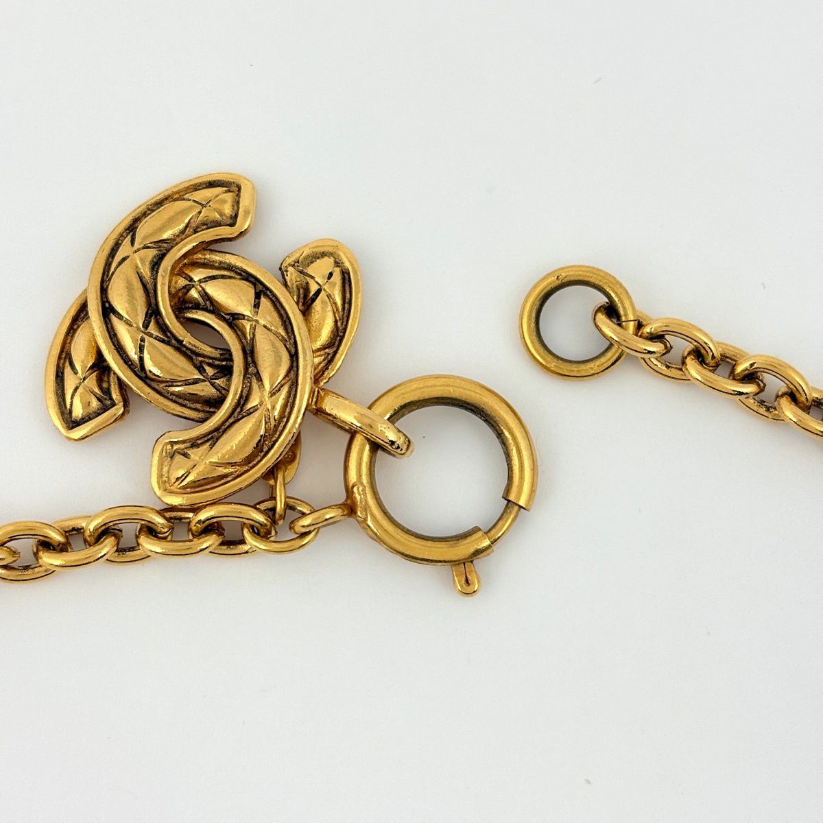 Chanel CC Logo Chain Necklace Gold Plated — view 3