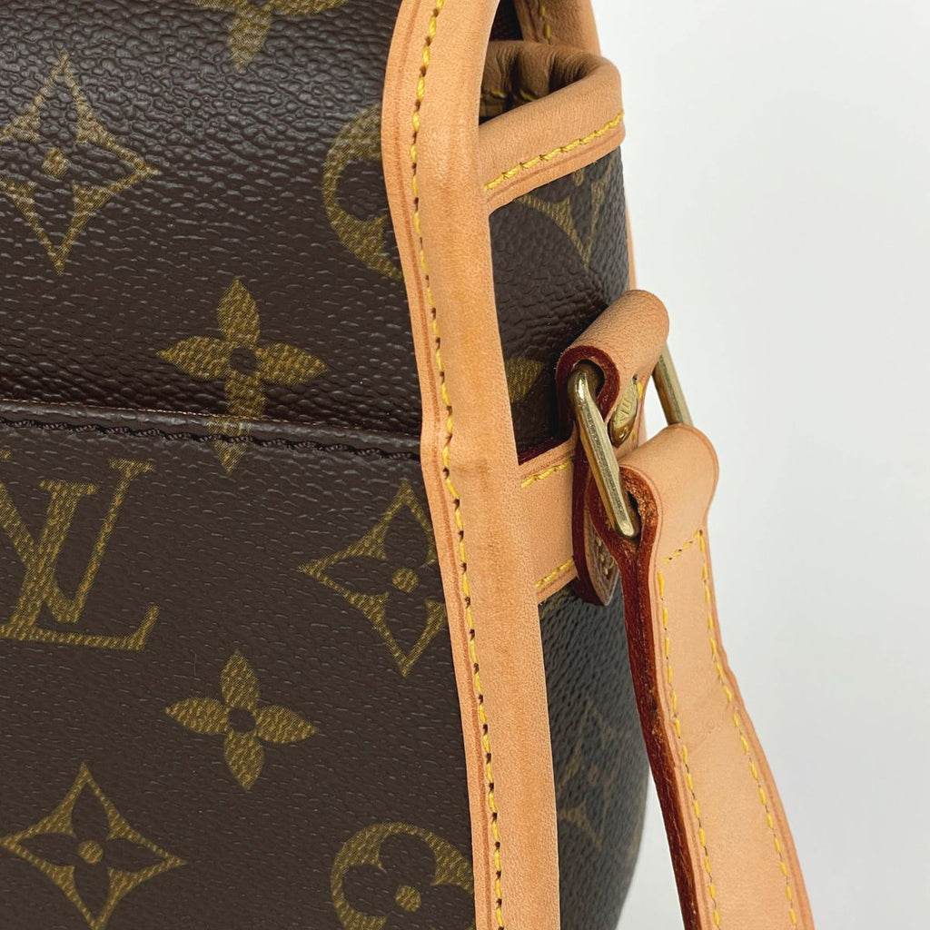 Louis Vuitton Sologne Crossbody Shoulder Bag Monogram Brown — view 5