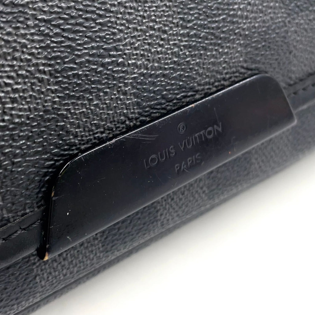 Louis Vuitton Daniel Damier Graphite Leather Black Shoulder Bag Silver — view 9