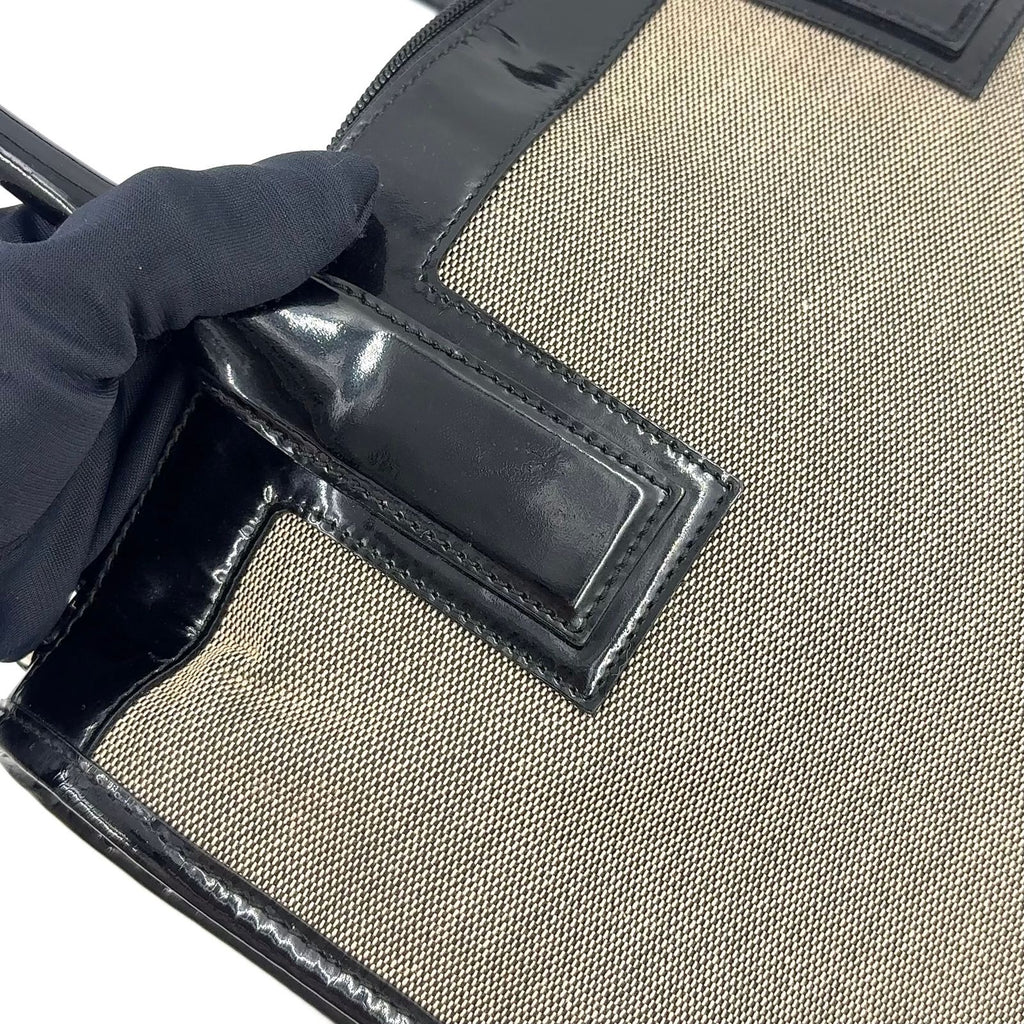 Gucci GG Canvas Enamel Leather Log Plate Black Beige Handbag Silver — view 9