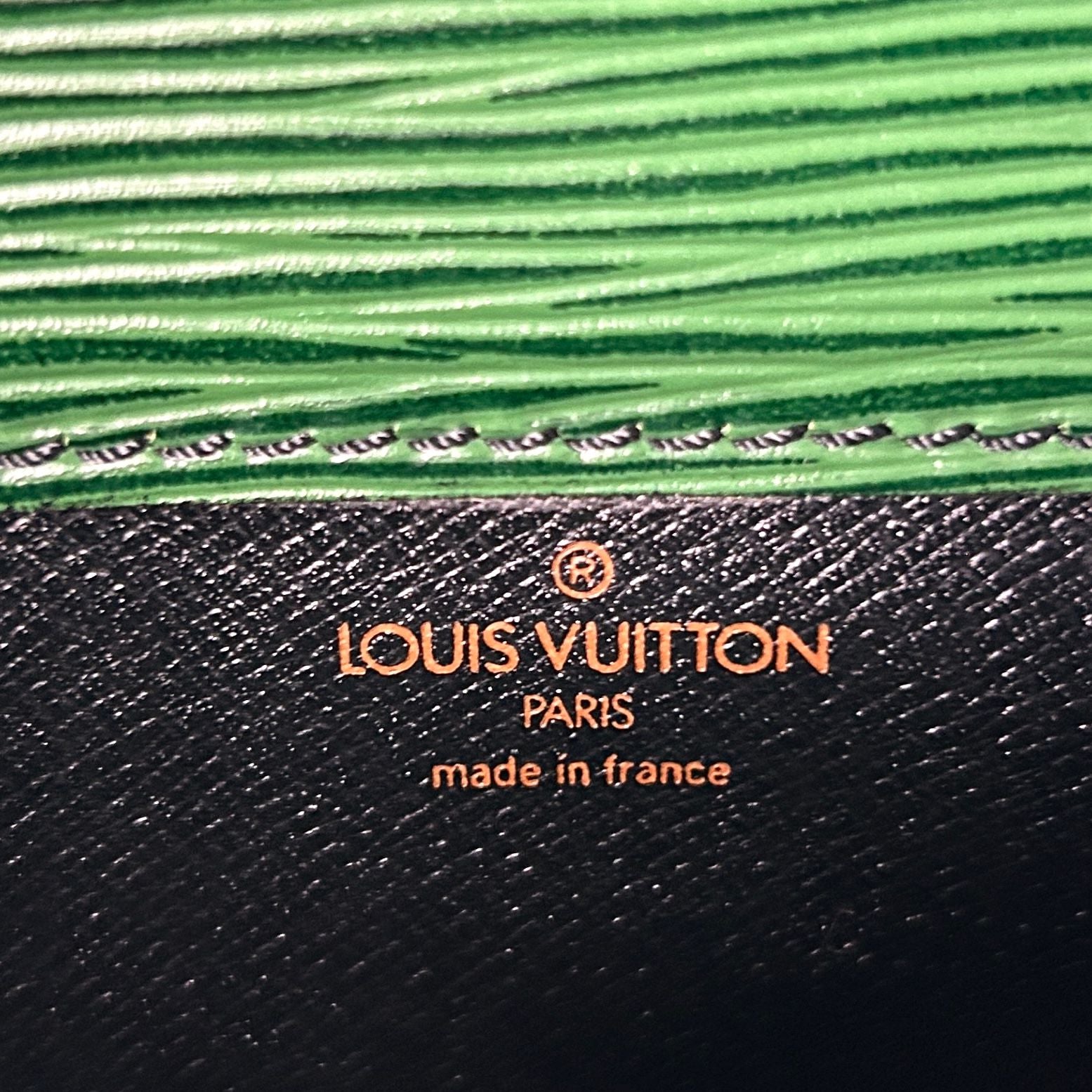 Louis Vuitton Cult Ciel Epi Borneo Green Leather Shoulder Bag Gold — view 4