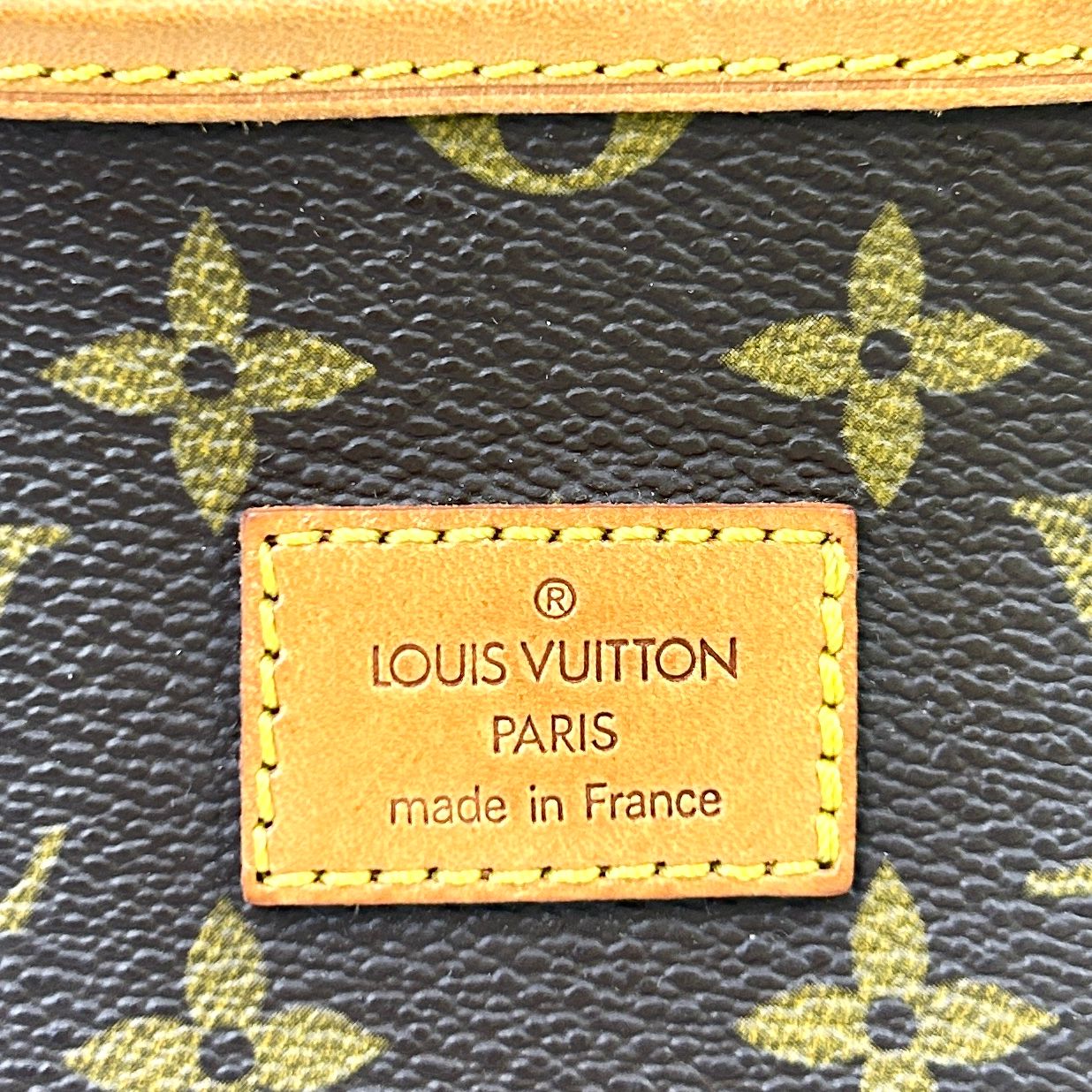 Louis Vuitton Saumur 35 Monogram Leather Brown Light Shoulder Bag Gold — view 5