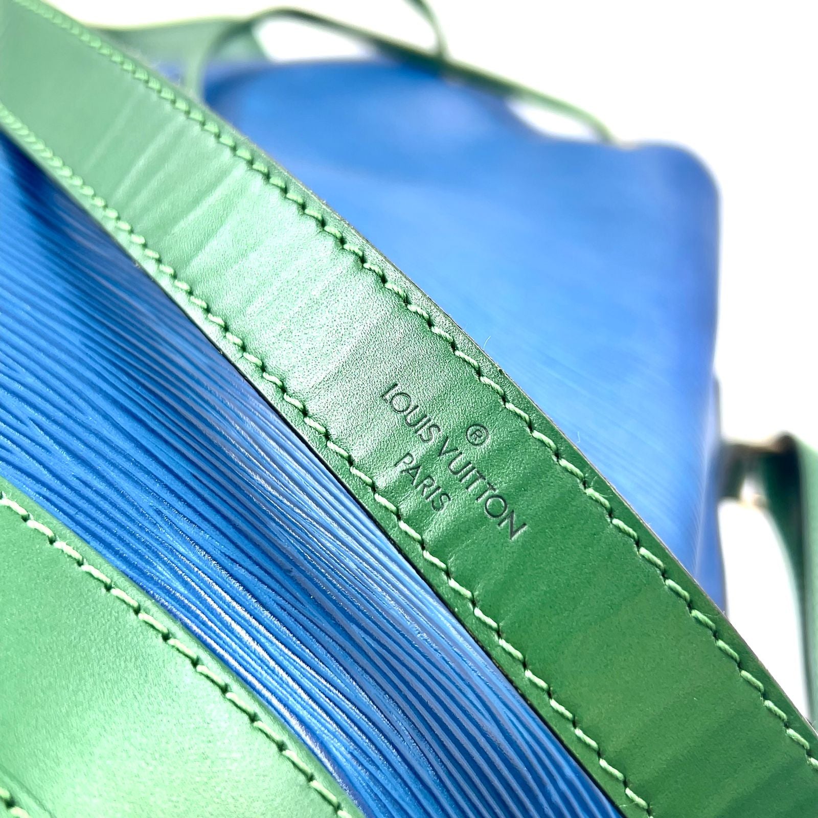 Louis Vuitton Noe Epi Toledo Blue Borneo Green Leather Shoulder Bag Gold — view 8