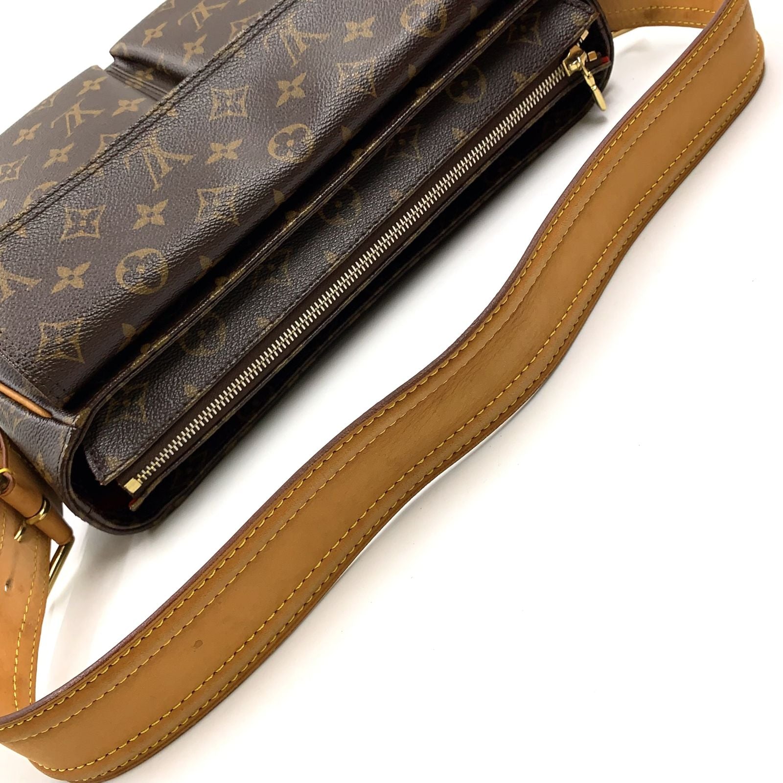 Louis Vuitton Viva Cite GM Monogram Leather Brown Shoulder Bag Gold — view 5
