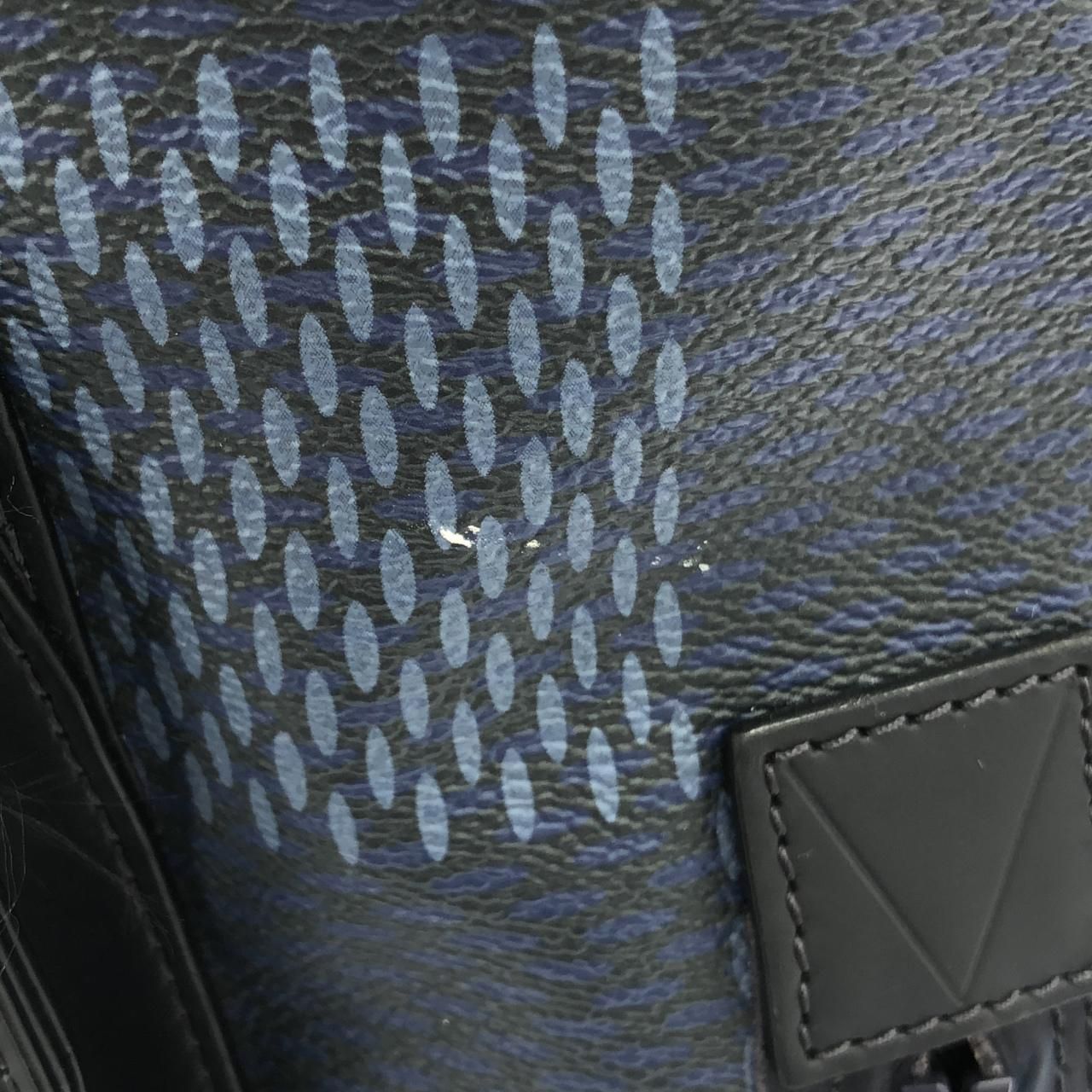 Louis Vuitton Damier Cobalt Latitude Shoulder — view 4