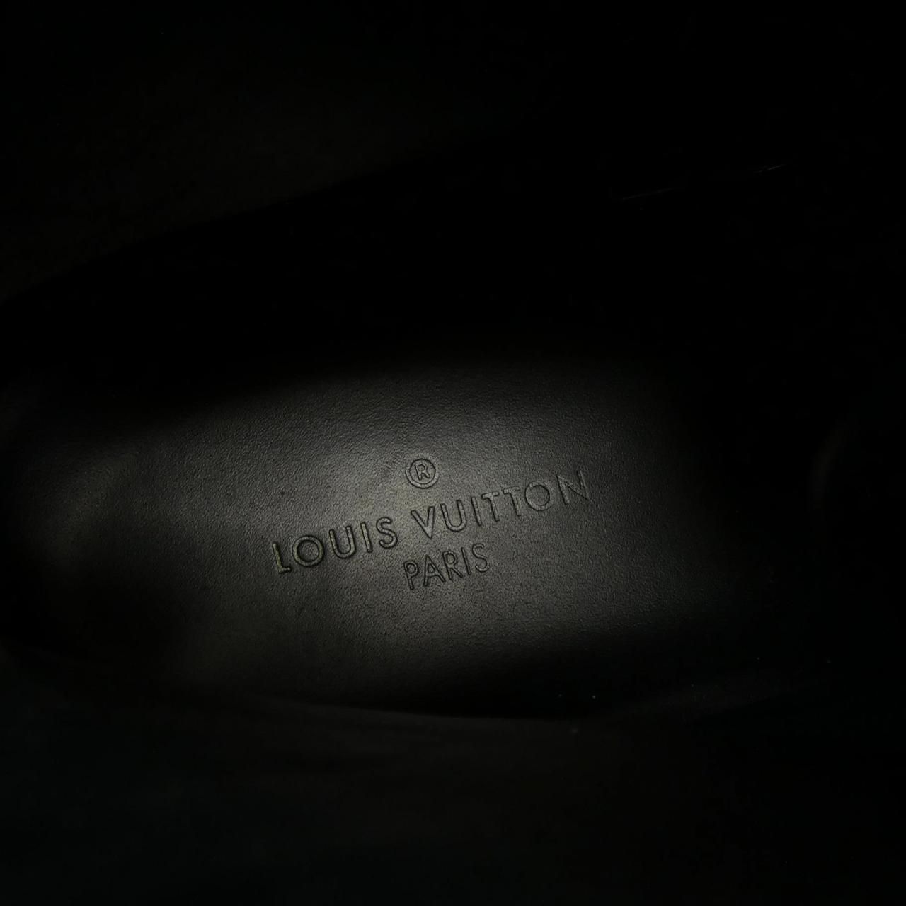 Louis Vuitton Rivoli Line Sneakers — view 6