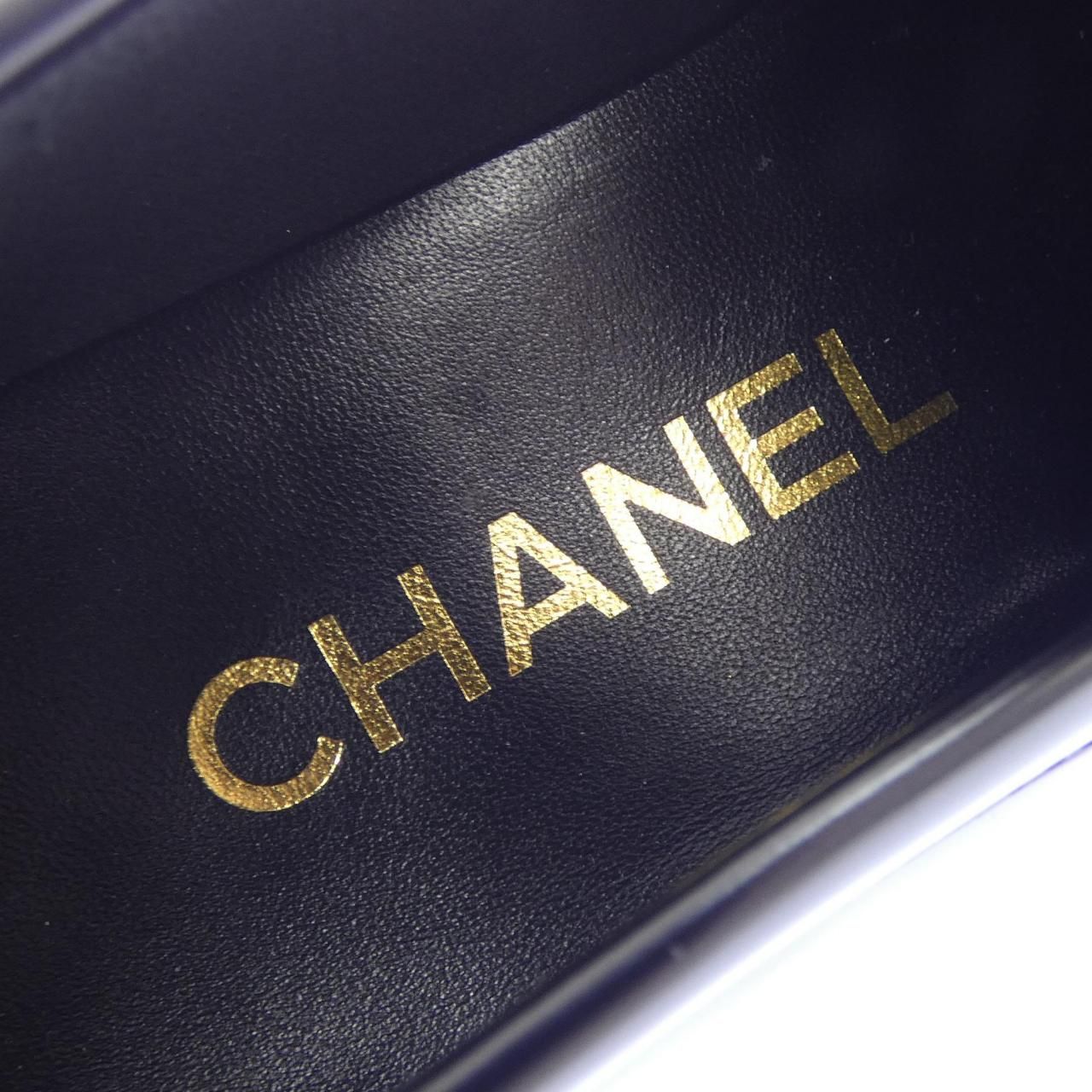 Chanel Loafers Shoes Black — view 6