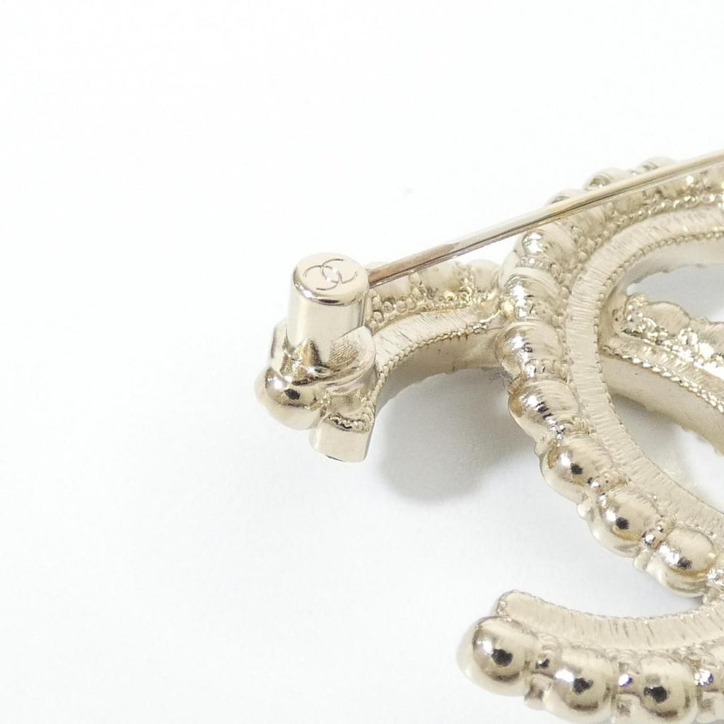 Chanel Brooch Gold — view 3