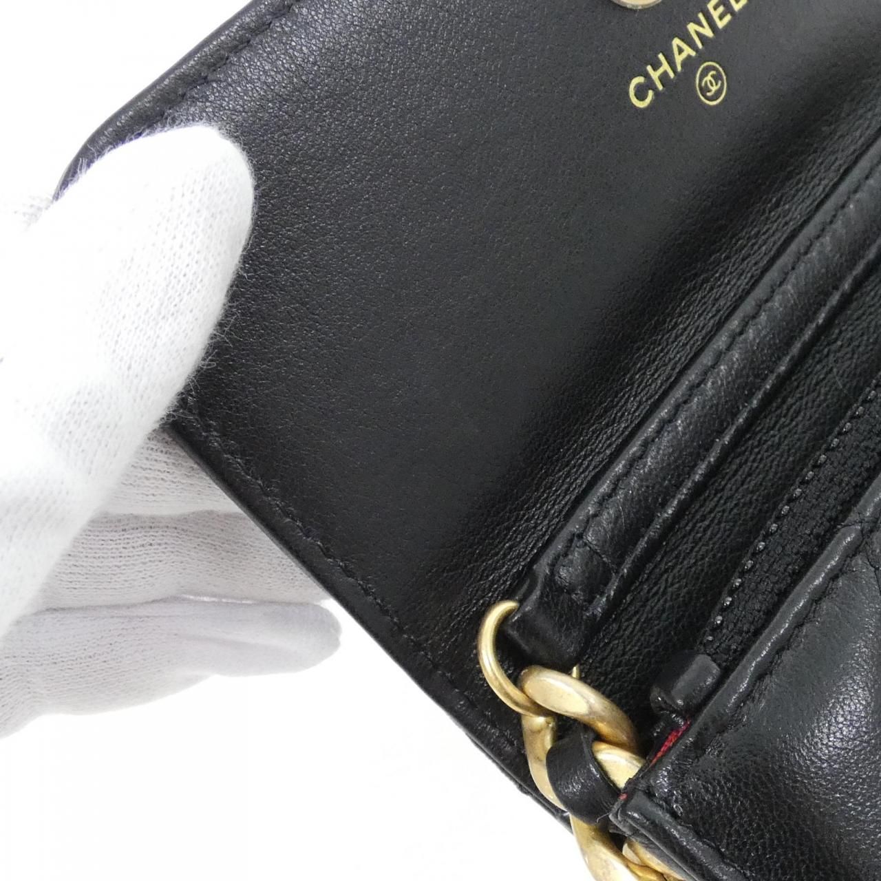Chanel 19 Line Chain Clutch — view 9