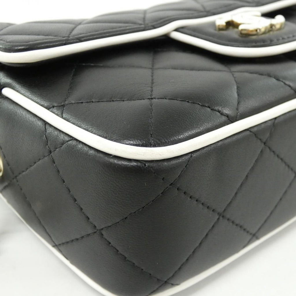Chanel Chain Clutch Black — view 3
