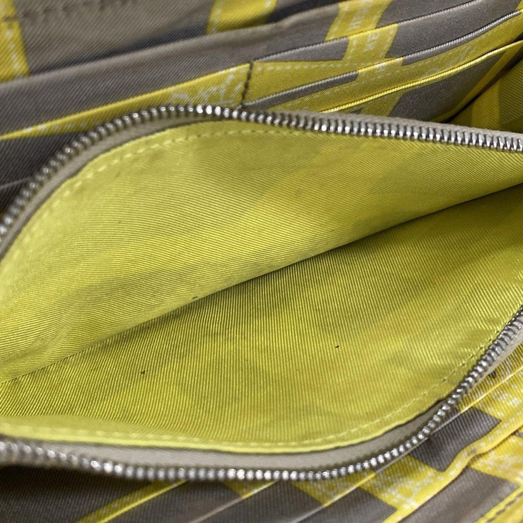 Hermes Wallet Azap Long Silk in Souffle Zip Around Silver — view 4