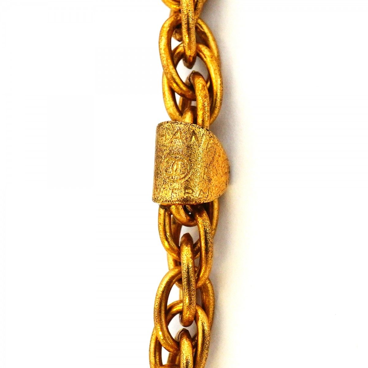 Chanel Necklace Vintage CC Logo Gold Plated — view 7