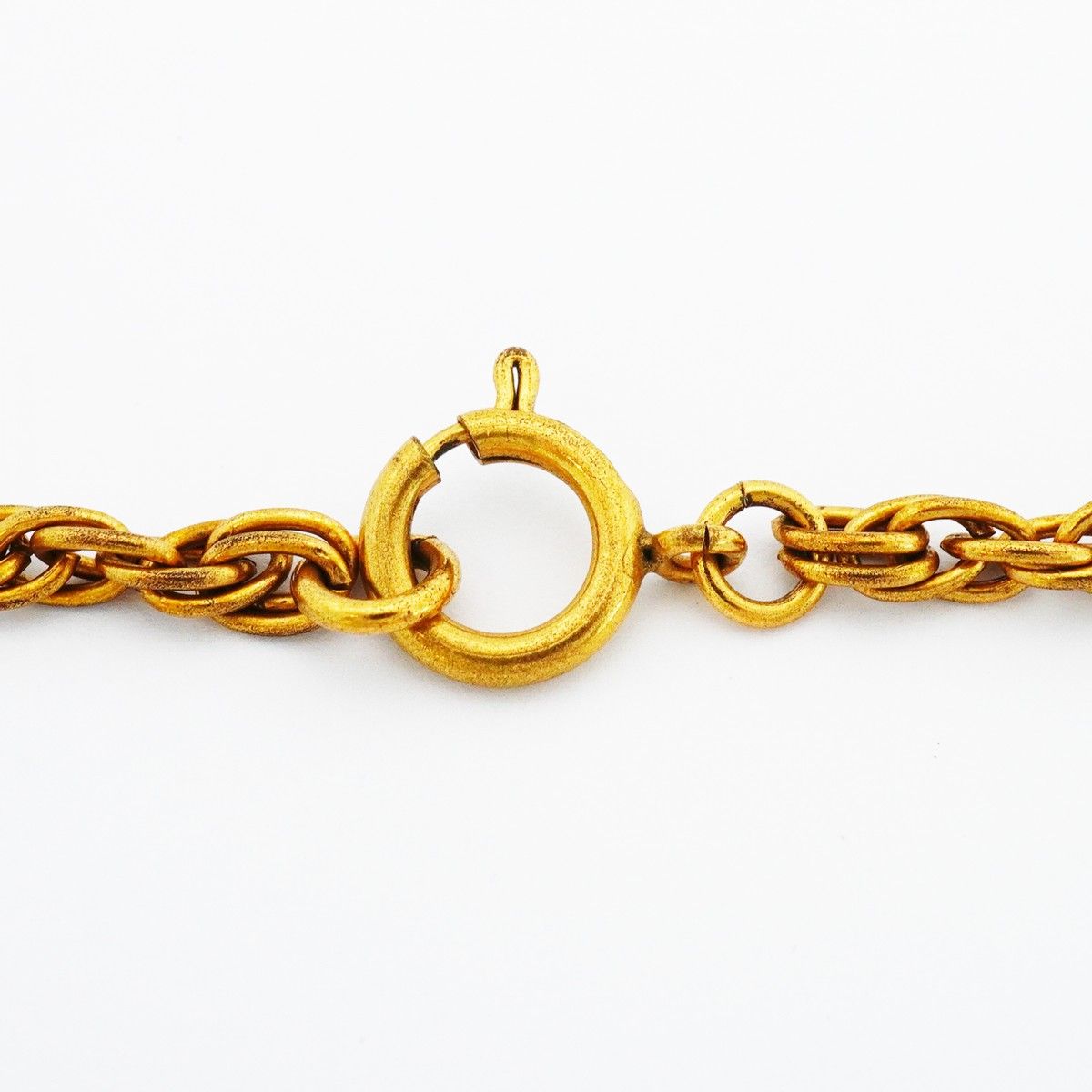 Chanel Necklace Vintage CC Logo Gold Plated — view 4