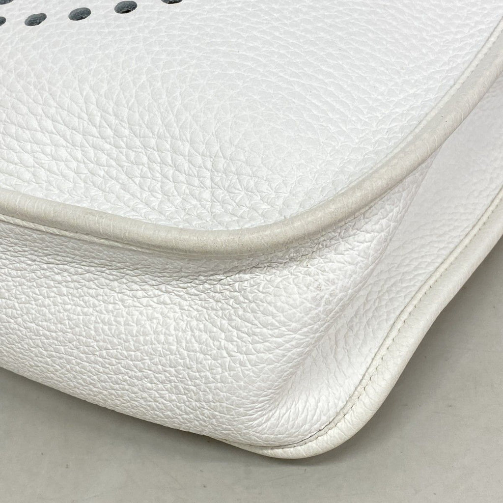Hermes Shoulder Bag Evelyne Taurillon Clemence White Silver — view 7