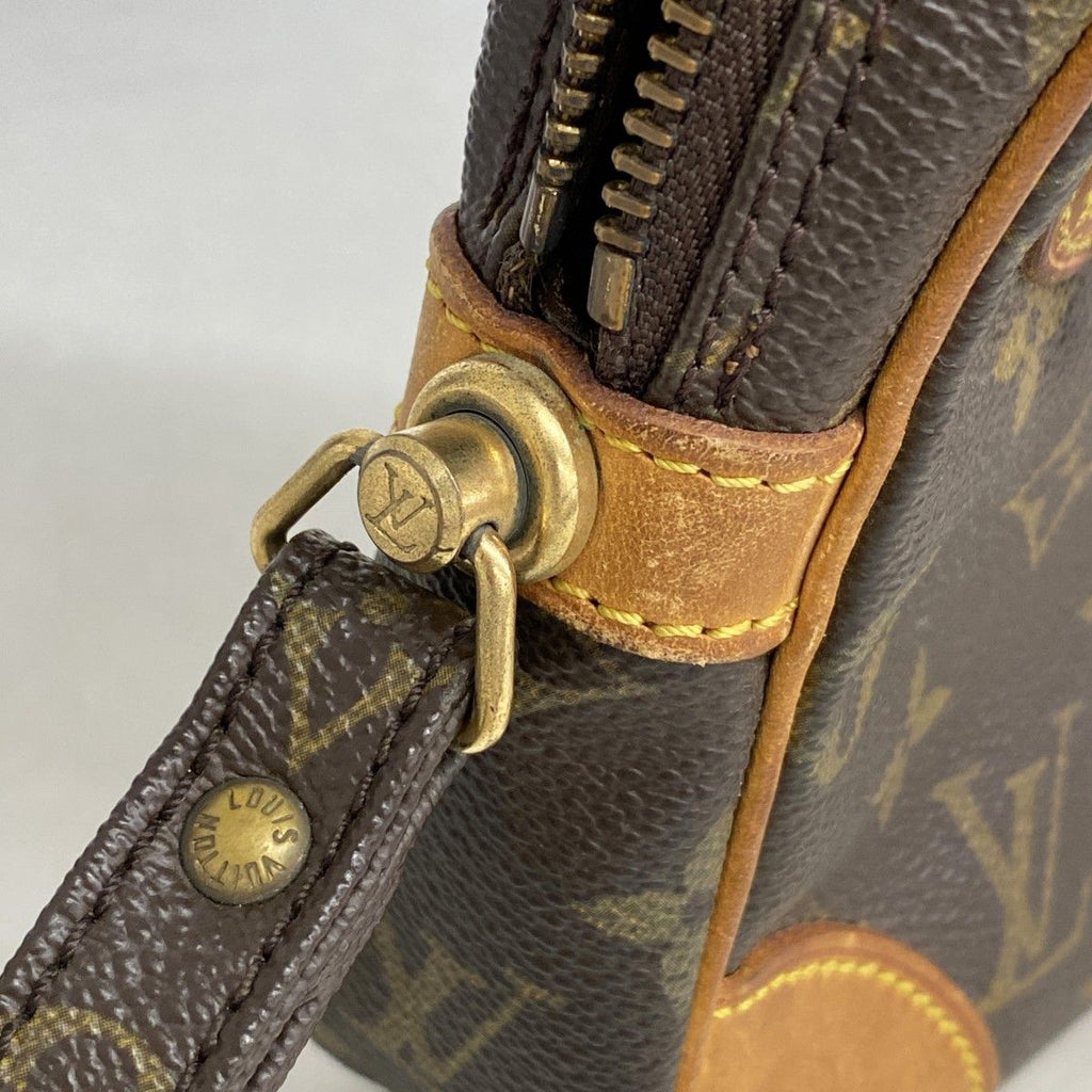 Louis Vuitton Clutch Monogram Marly Dragonne GM Brown — view 9