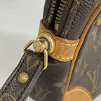 Louis Vuitton Clutch Monogram Marly Dragonne GM Brown — view 9