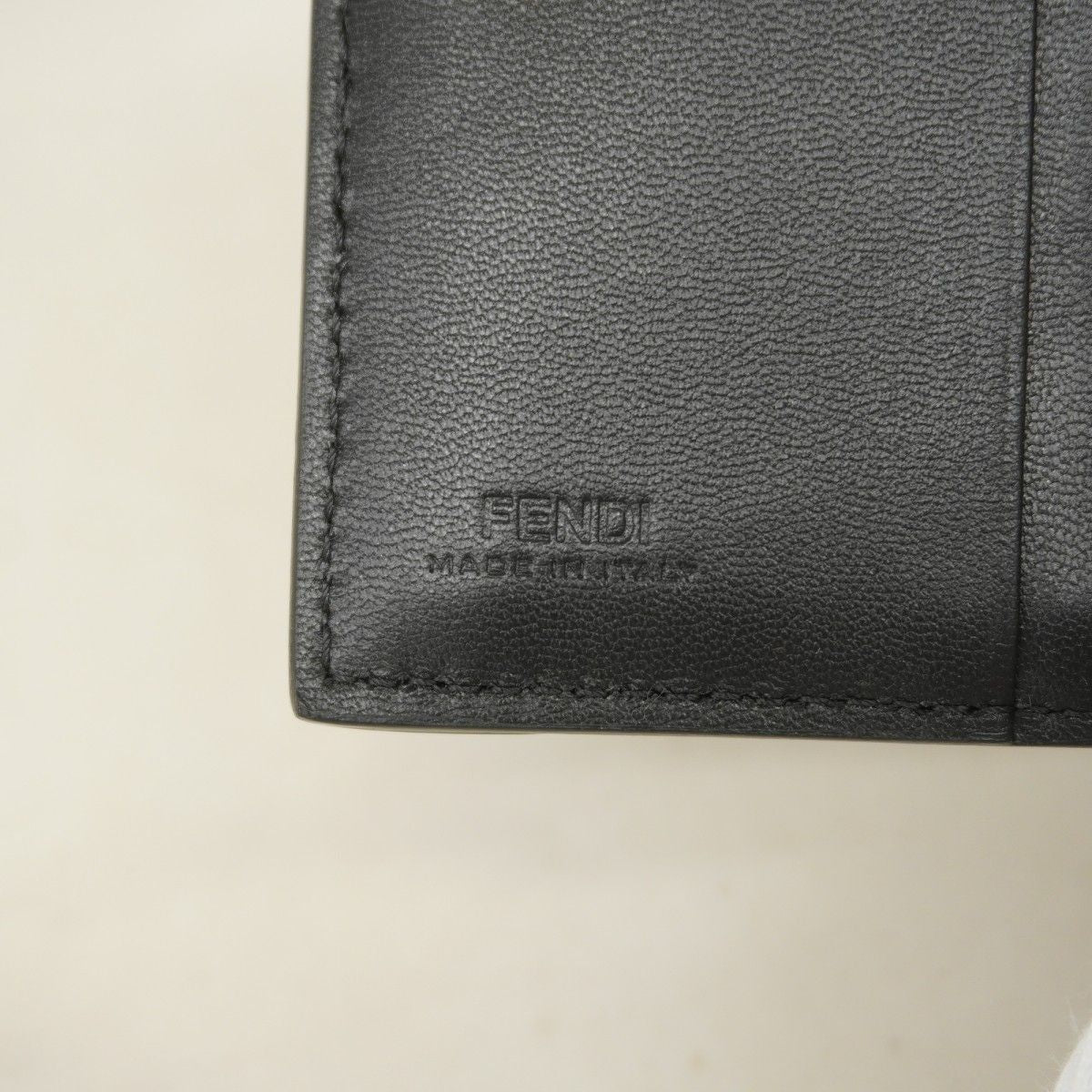 Fendi Wallet Leather Black Gold — view 4