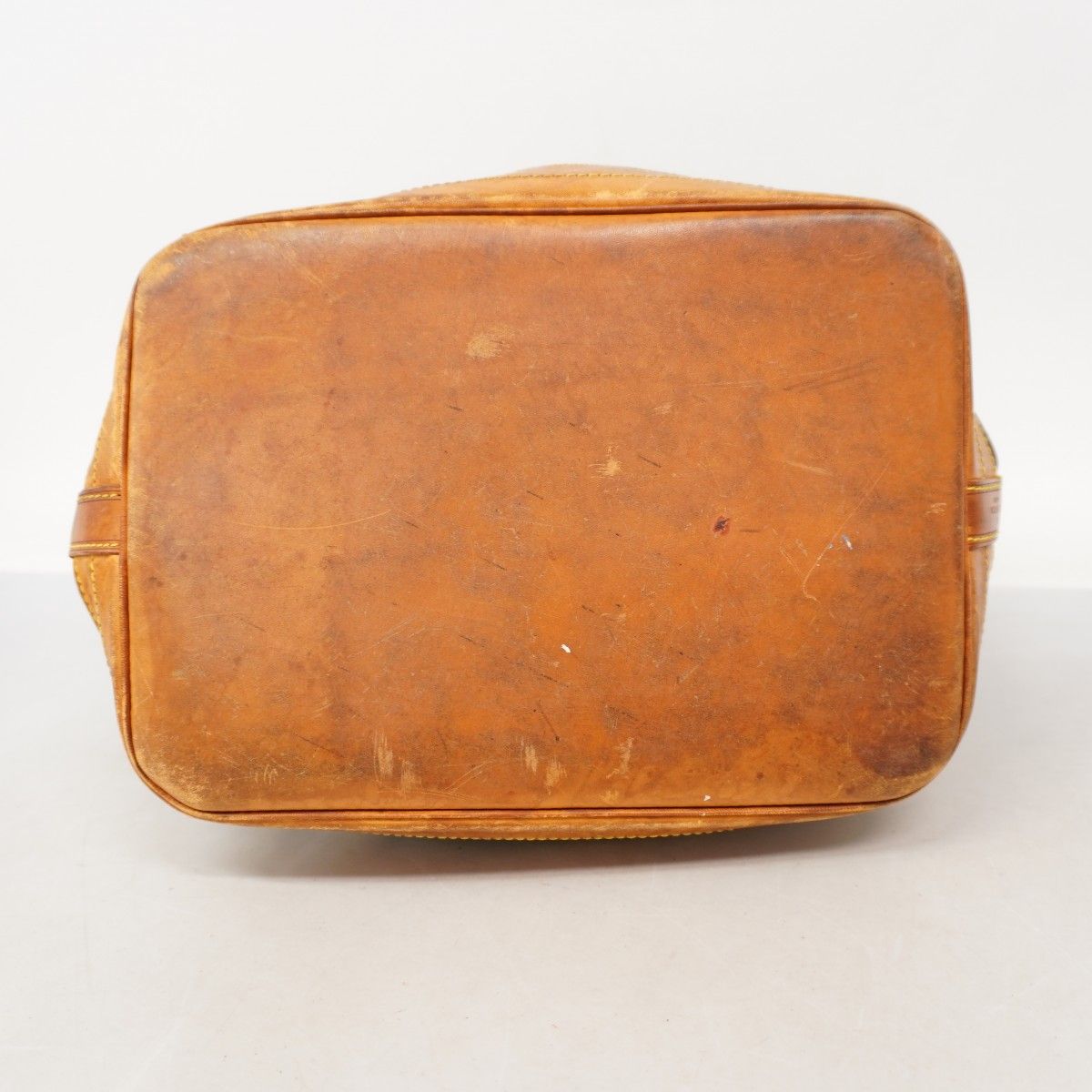 Louis Vuitton Shoulder Bag Monogram Noe Brown — view 3