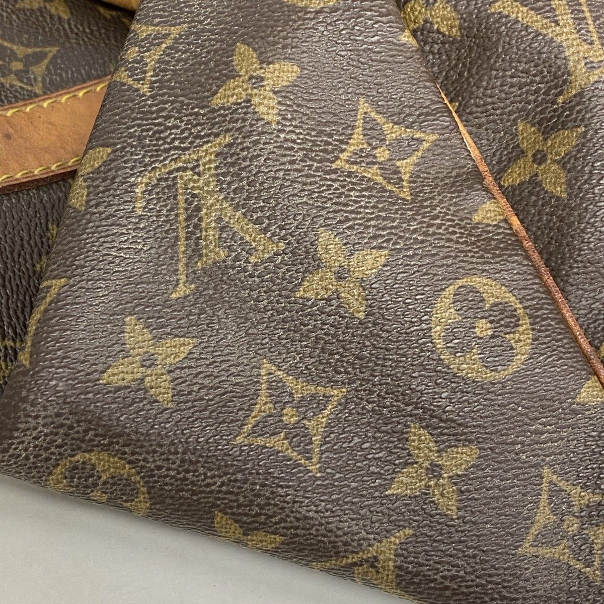 Louis Vuitton Boston Bag Monogram Keepall 50 Brown — view 8