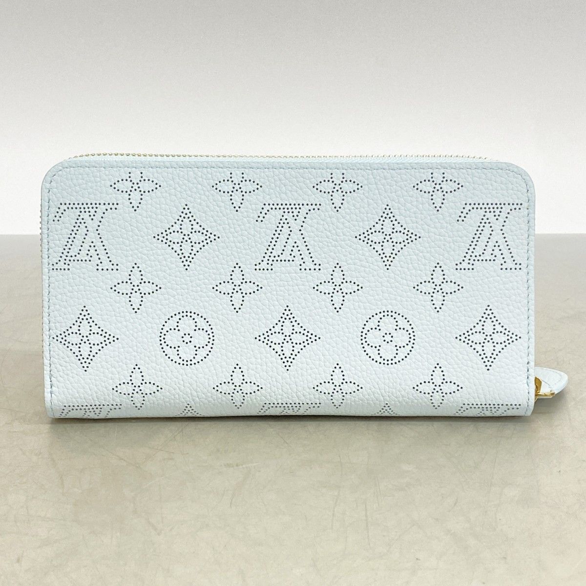 Louis Vuitton Wallet Mahina Zippy Sky Blue Citrus — view 5