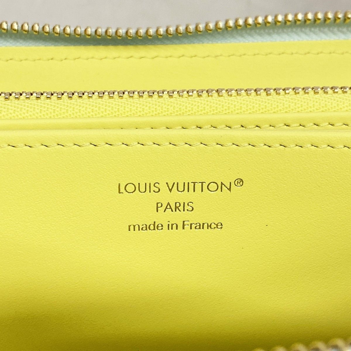 Louis Vuitton Wallet Mahina Zippy Sky Blue Citrus — view 4