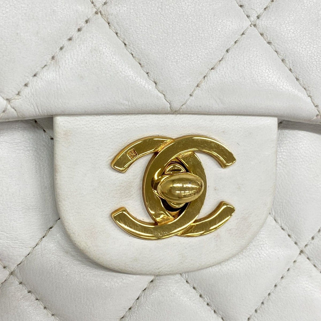 Chanel Shoulder Bag Mini Quilted Lambskin White Gold — view 9