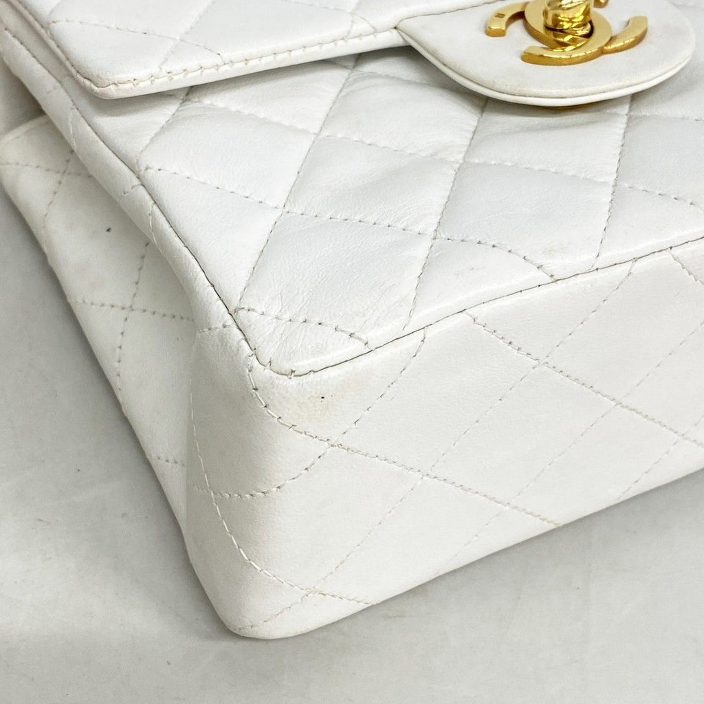 Chanel Shoulder Bag Mini Quilted Lambskin White Gold — view 8