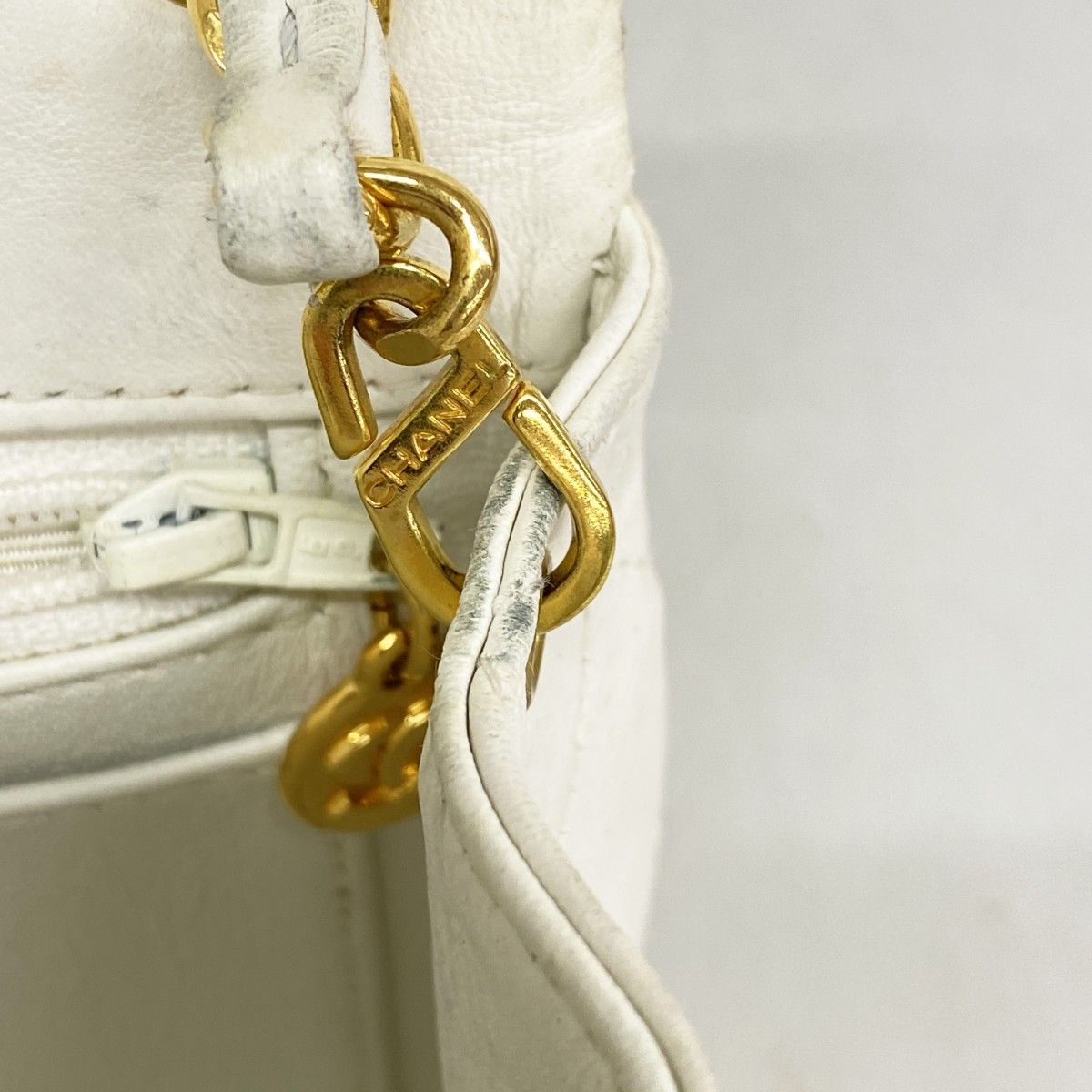 Chanel Shoulder Bag Mini Quilted Lambskin White Gold — view 6