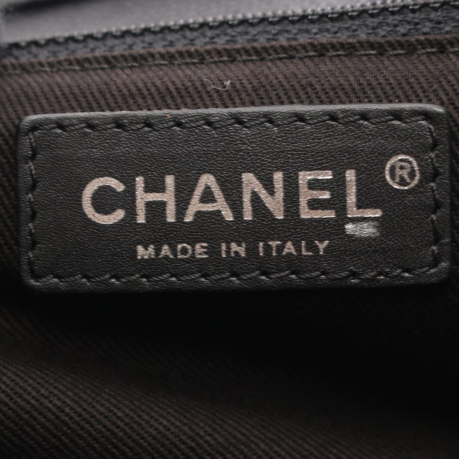 Chanel Shoulder Bag Quilted 2.55 Antique Silver Black Caviar Leather — view 4