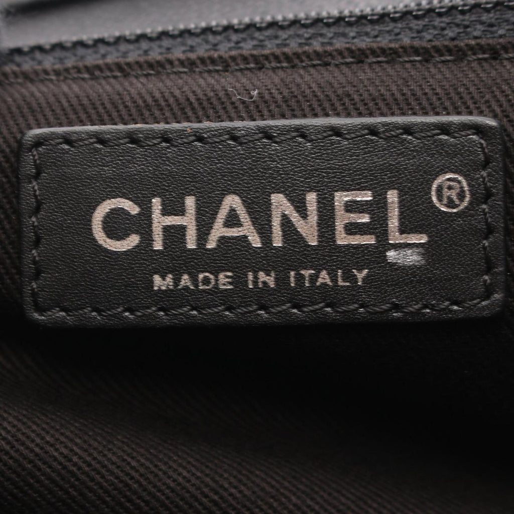 Chanel Shoulder Bag Quilted 2.55 Antique Silver Black Caviar Leather — view 4