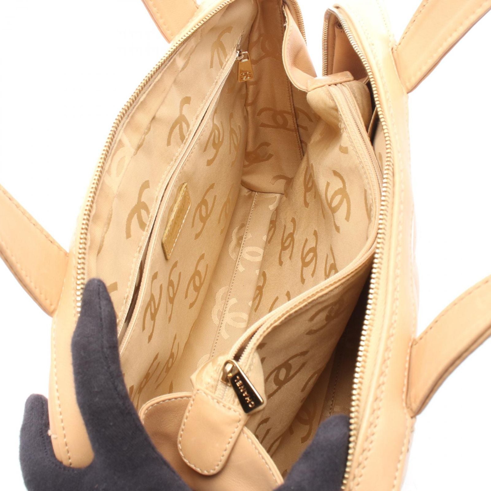Chanel Handbag Wild Stitch Beige Leather — view 3