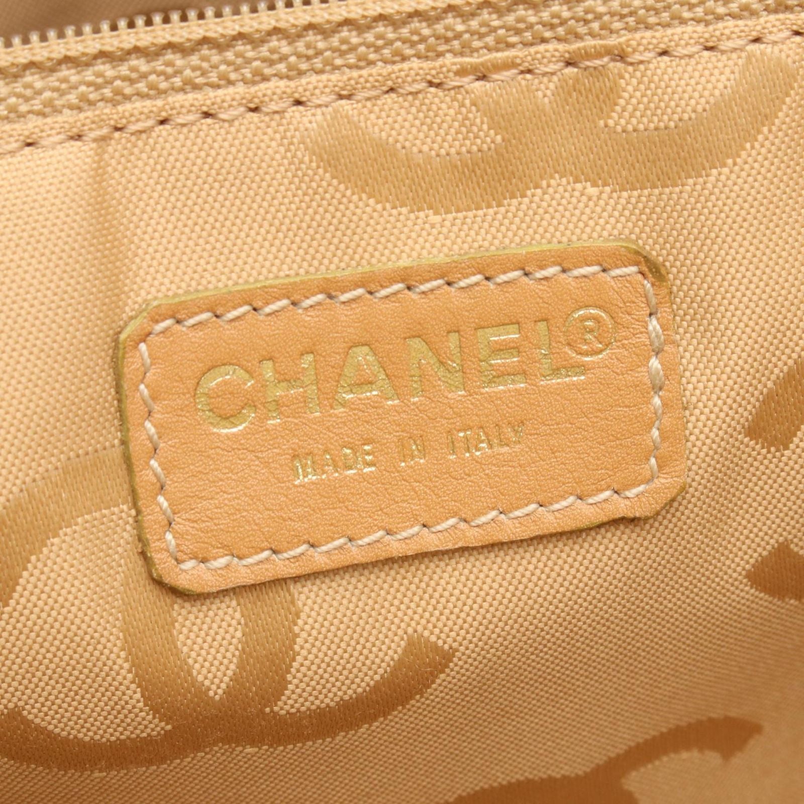 Chanel Tote Wild Stitch Beige Leather — view 4