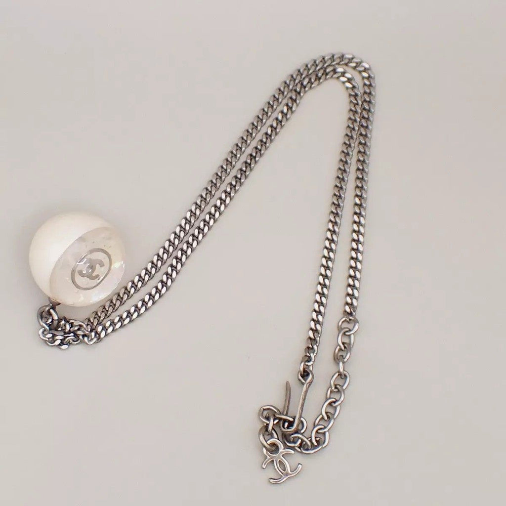 Chanel Necklace CC Logo Silver Off White — view 9
