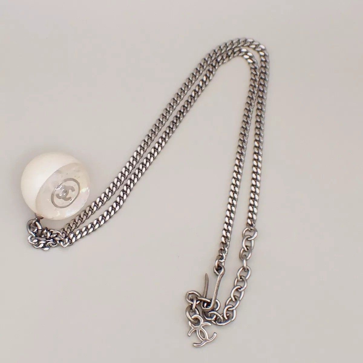 Chanel Necklace CC Logo Silver Off White — view 9