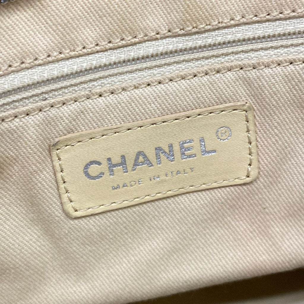 Chanel Shoulder Bag Blade Quilted Gray Beige CC Logo Silver — view 9