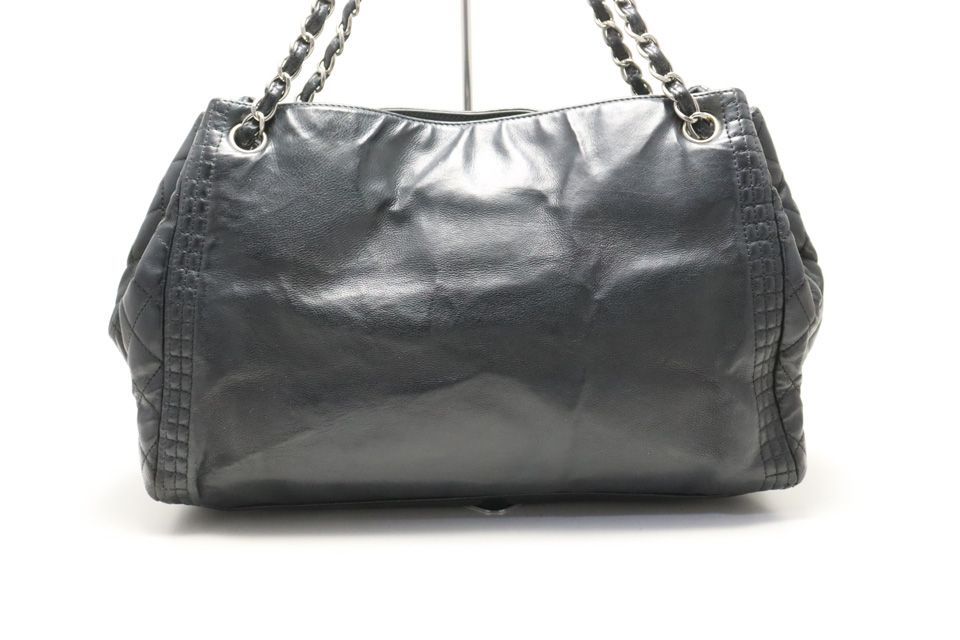 Chanel 16 Jumbo CC Logo Quilted Leather Chain Shoulder — view 2