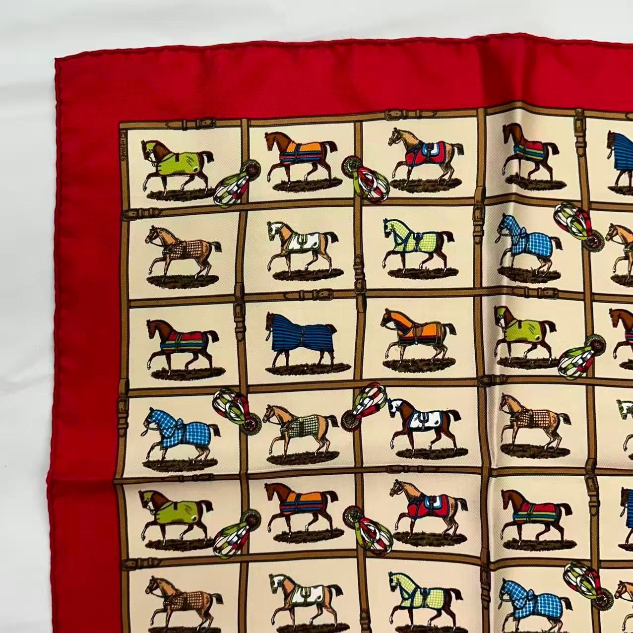 Hermes Scarf Silk 48 Cheveaux Au Paddock 48 Horses in the — view 2