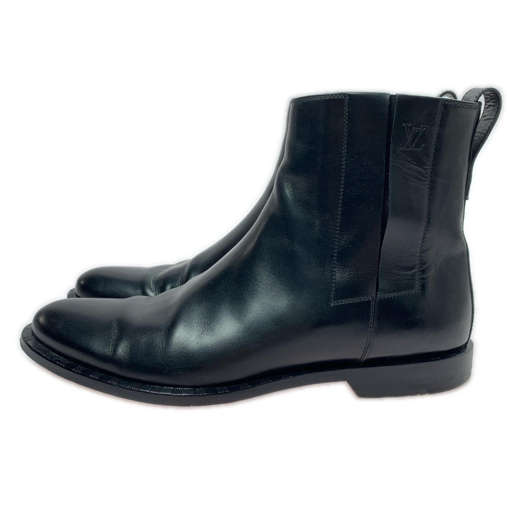 Louis Vuitton Engineer Boots Black — view 2
