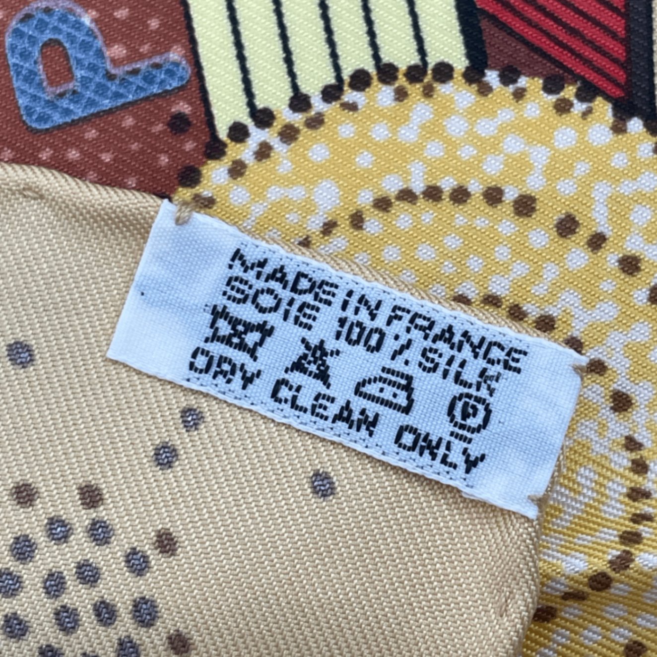 Hermes Silk Scarf Carre 90 Reve D'australie Australian Dream Yellow