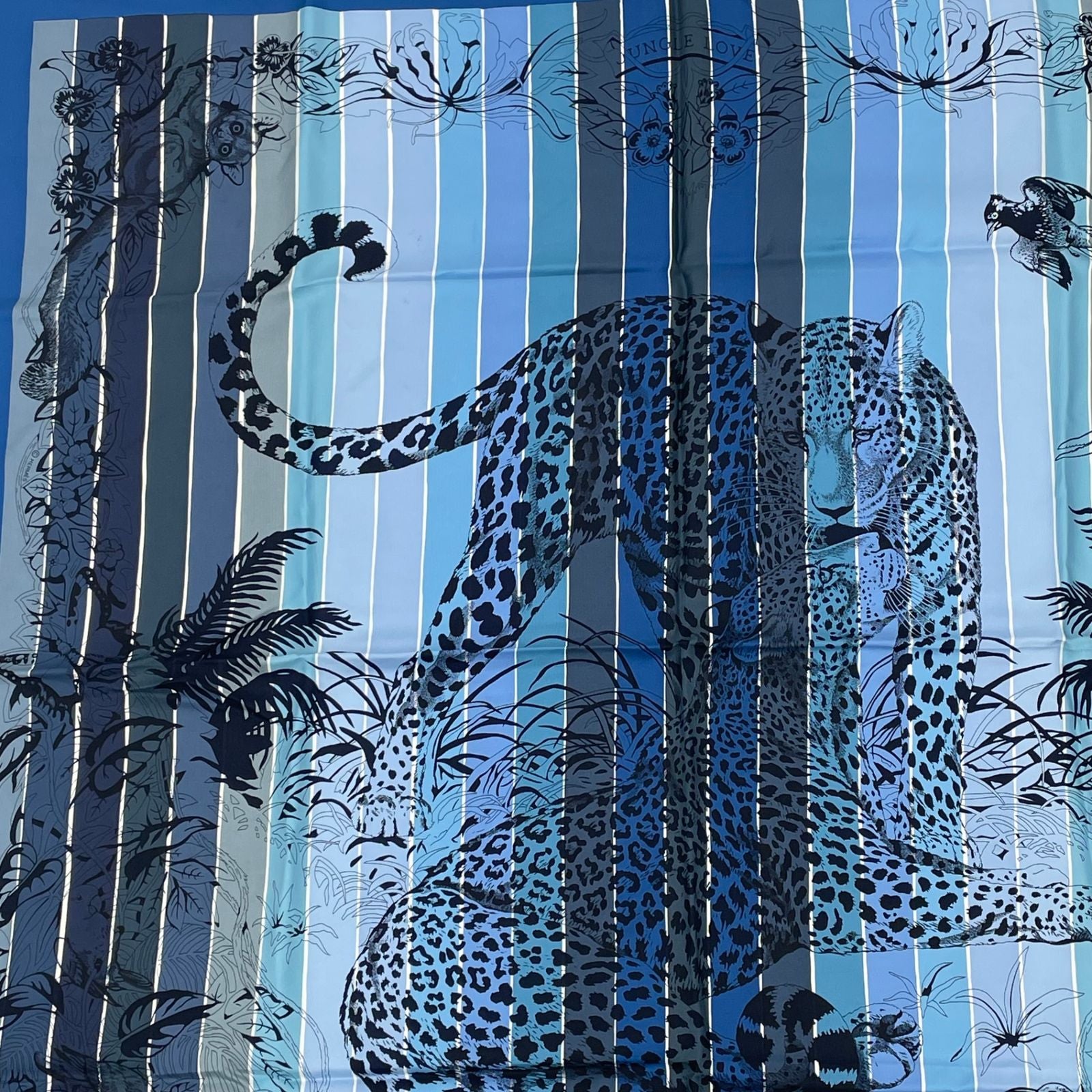 Hermes Scarf Carre 90 Dip Dye Jungle Love Silk 100% Blue — view 2