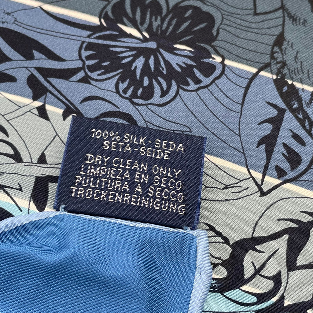 Hermes Scarf Carre 90 Dip Dye Jungle Love Silk 100% Blue — view 7