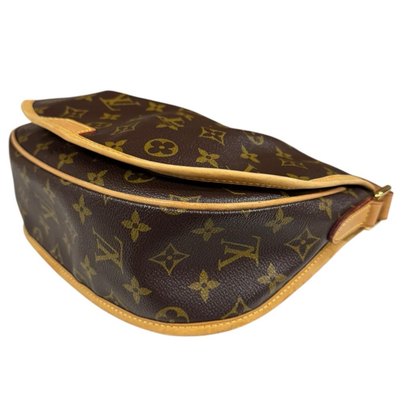 Louis Vuitton Menilmontan PM Monogram Shoulder Bag Canvas Brown — view 7