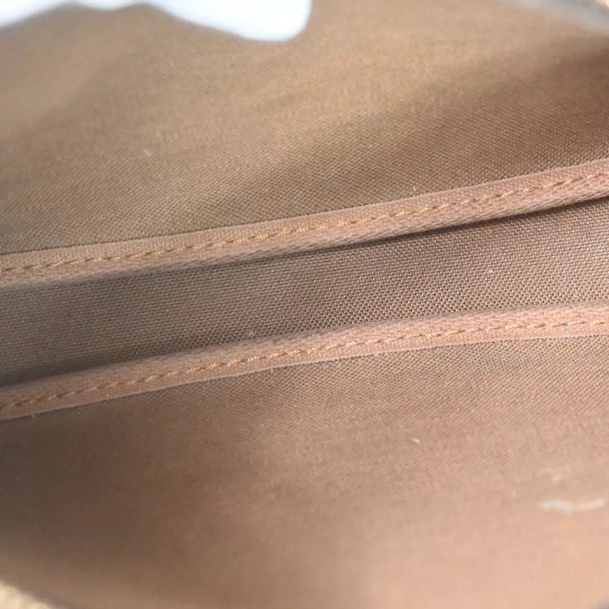 Louis Vuitton Pochette Pouch Monogram Leather — view 9